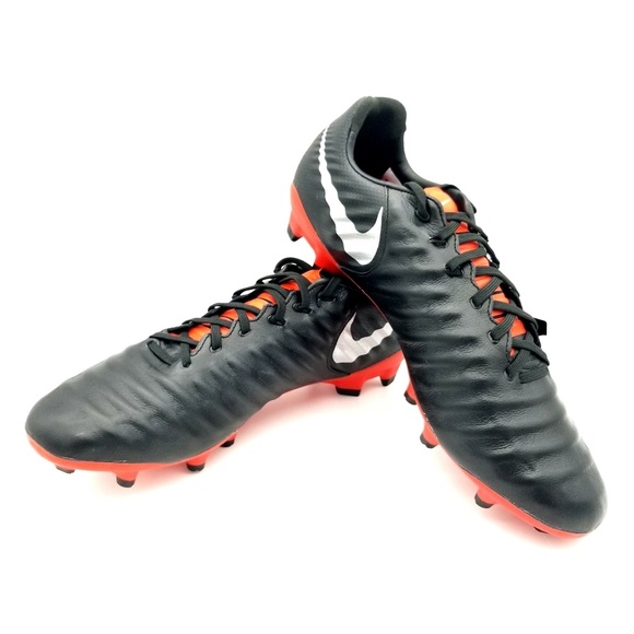 black and red tiempos